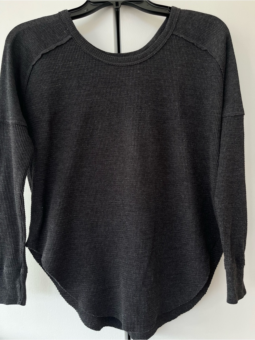 Aritzia TNA Waffle Knit Long Sleeve Top-Size XS-Dark Heather gray